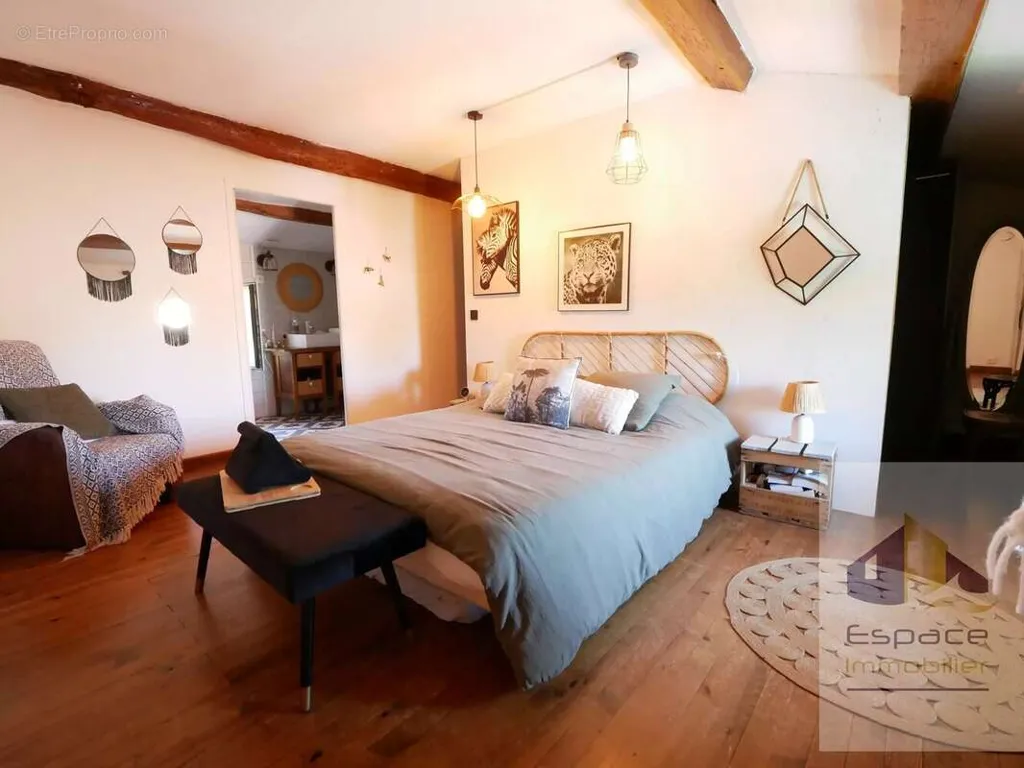 Camere da letto - Rustic Stone House with Pool near Aigrefeuille d'Aunis