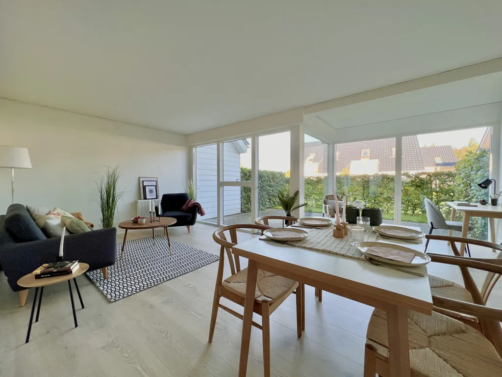 Salle à manger - Four-Bedroom Terraced House in Tilst