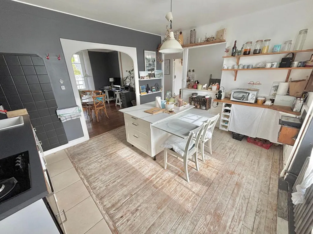 Cuisine - Maison avec Sous-sol Total et Jardin à Plouhinec