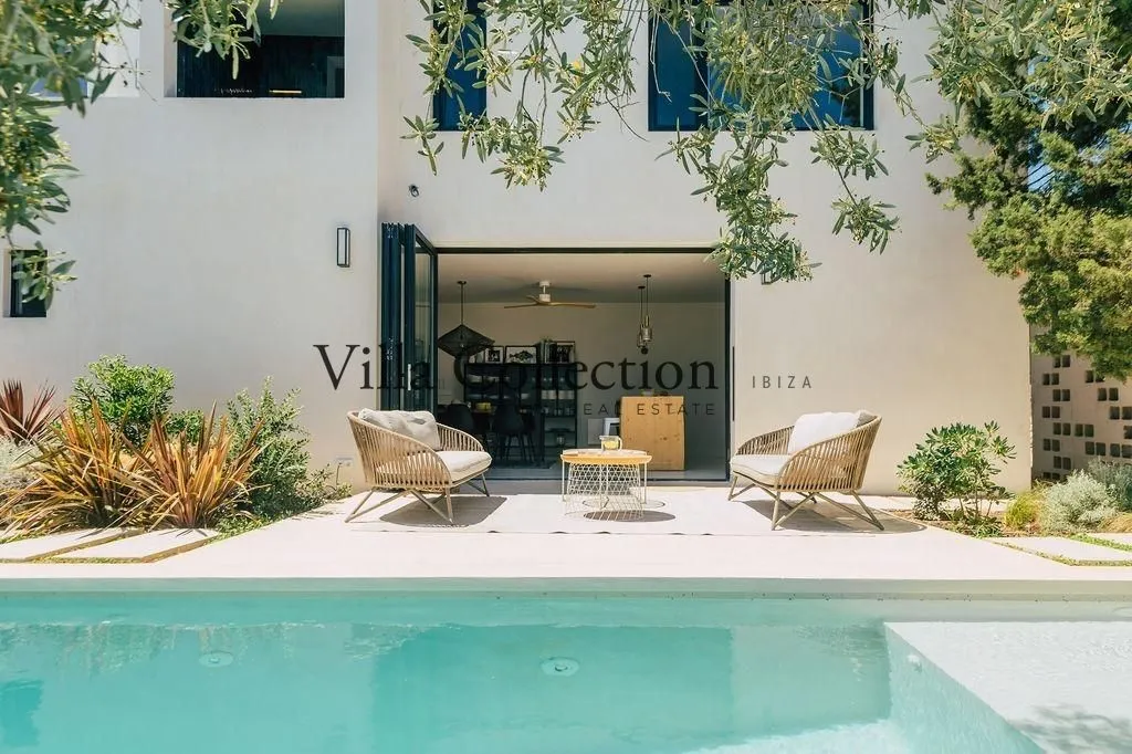 Piscine - Luxury Villa with Sea View in Santa Eulària