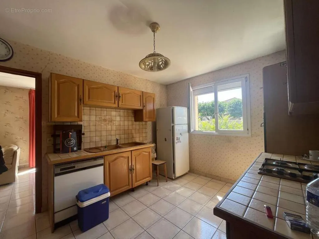 Cuisine - Villa de Plain Pied avec Piscine à Clermont-l'Hérault
