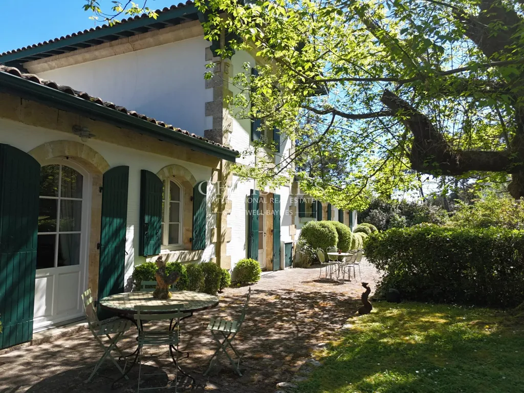 Terrasse - Villa Familiale avec Piscine près de Royan