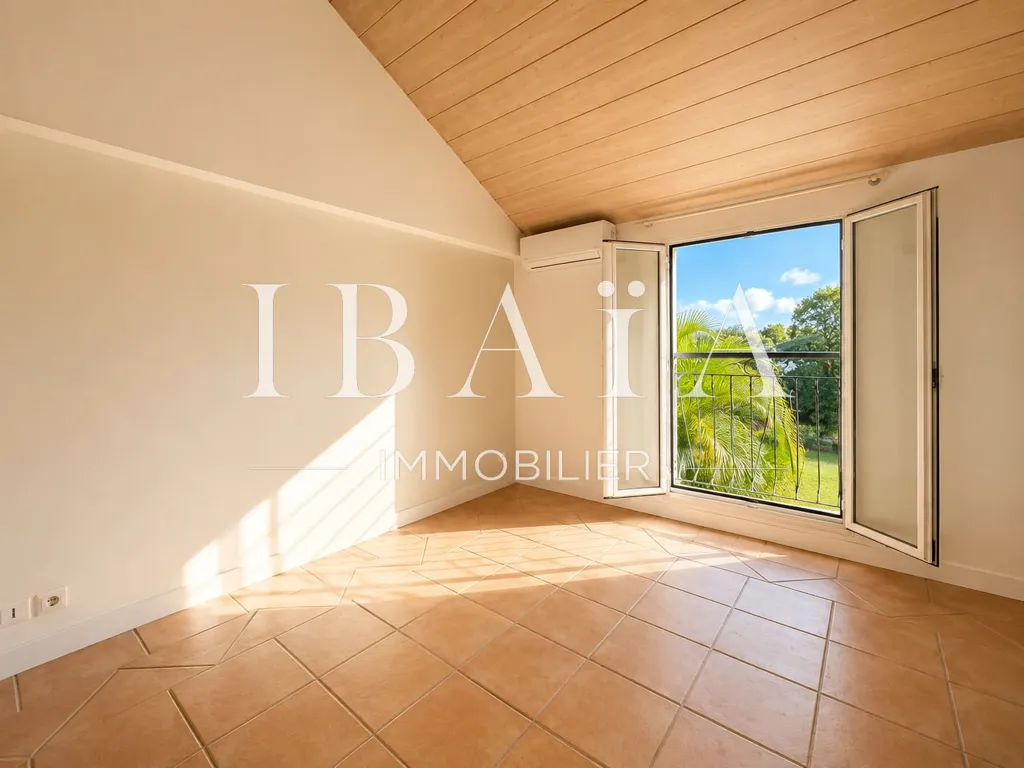 Toad - Duplex Flat with Private Garden in Tabanon