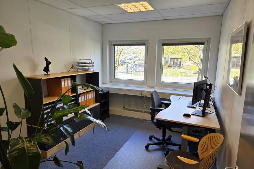 Bureau - Office Space with Foldable Wall in Copenhagen