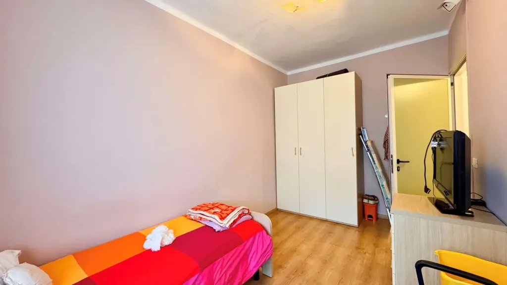 Camere da letto - Three-Room Apartment with Balcony in Breno