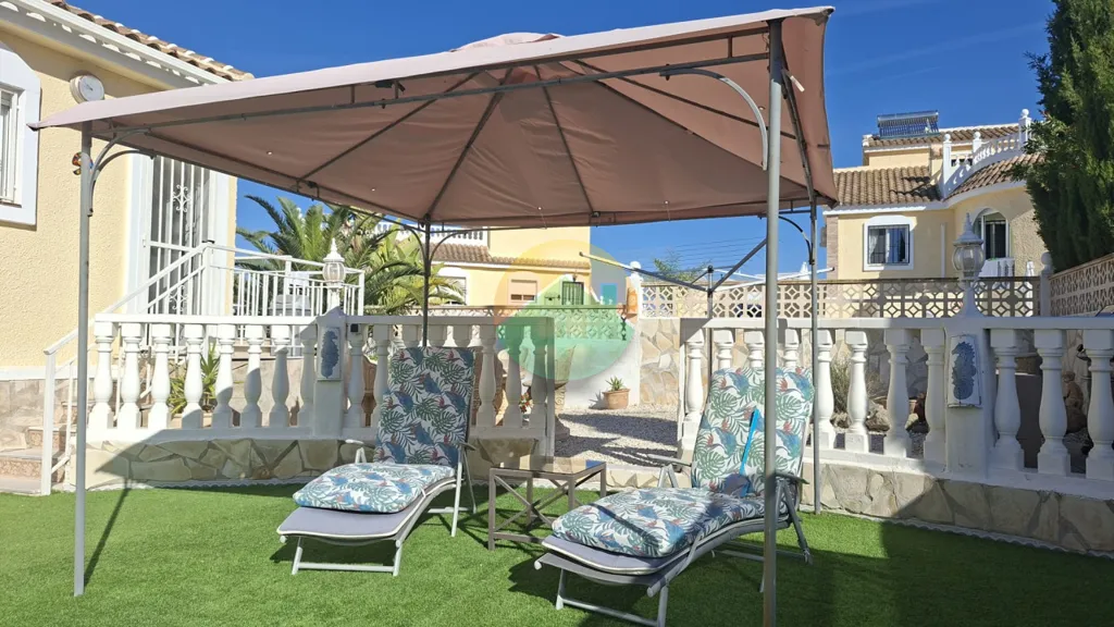 Terrazza - South-Facing Villa with Pool in Camposol