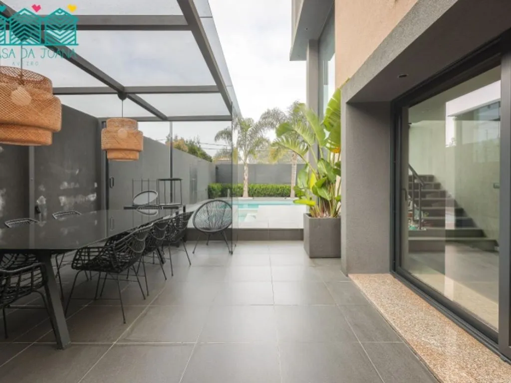 Terrace - Luxury Villa with Pool in Azurva, Aveiro