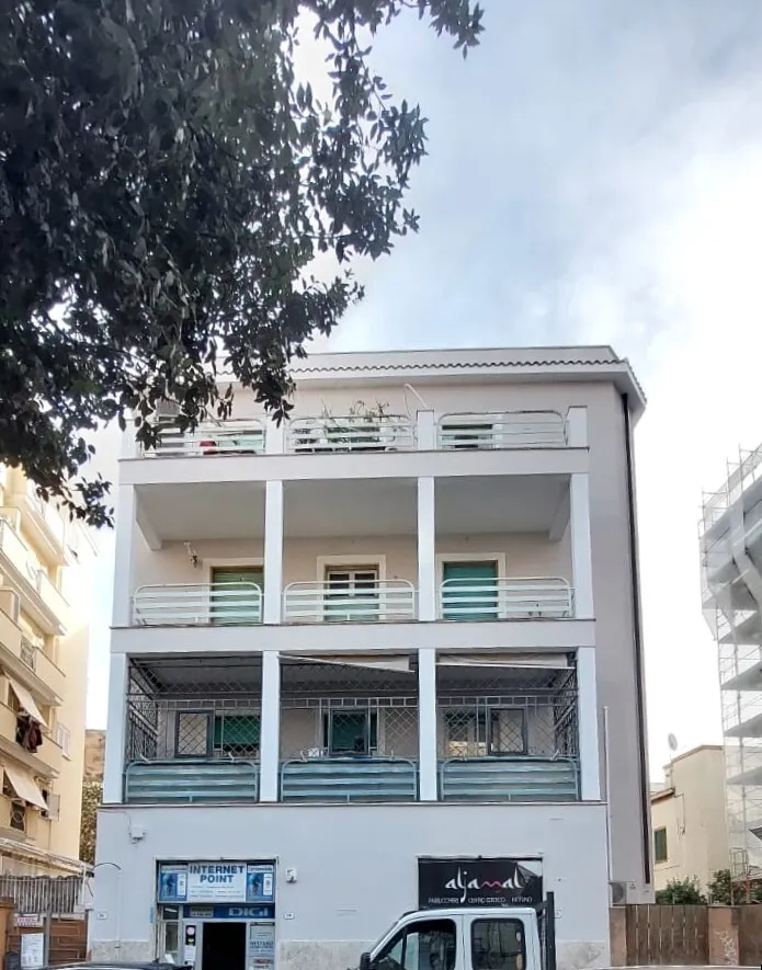 Välivaade - Apartment with Terrace in Nettuno Centre