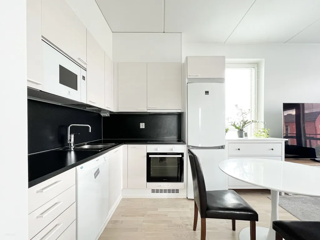 Cuisine - Modern Corner Flat with Glass Balcony in Klaukkala