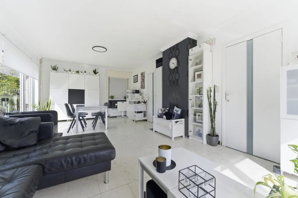 Séjour - Maison Semi-Détachée avec Jardin à Veurne