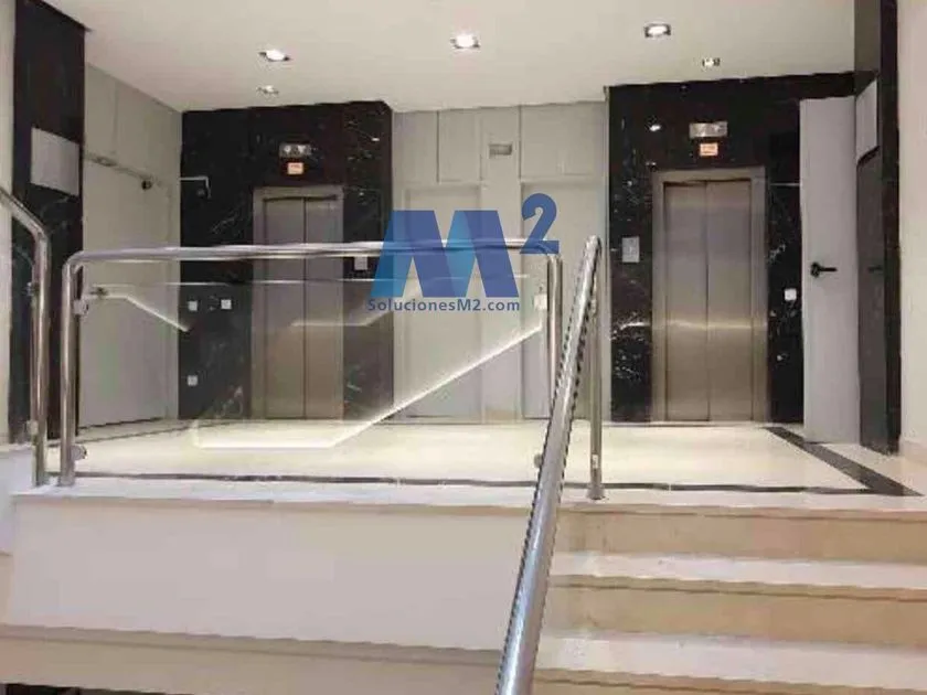 Entrée - Modernised Office Building in Las Rozas, Madrid