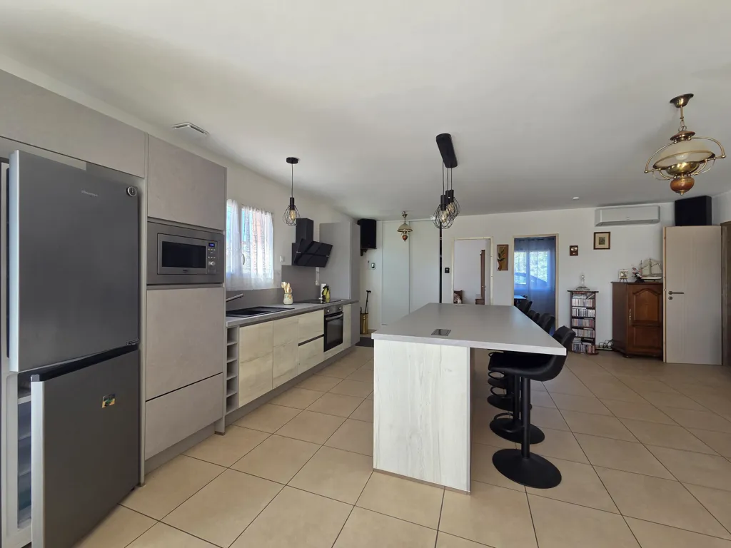 Cucina - Contemporary Villa with Pool View in Cébazan