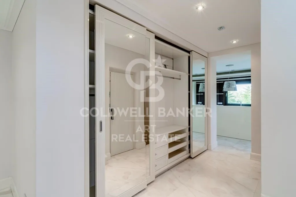 Pièces - Luxury Villa with Communal Pools in Marbella