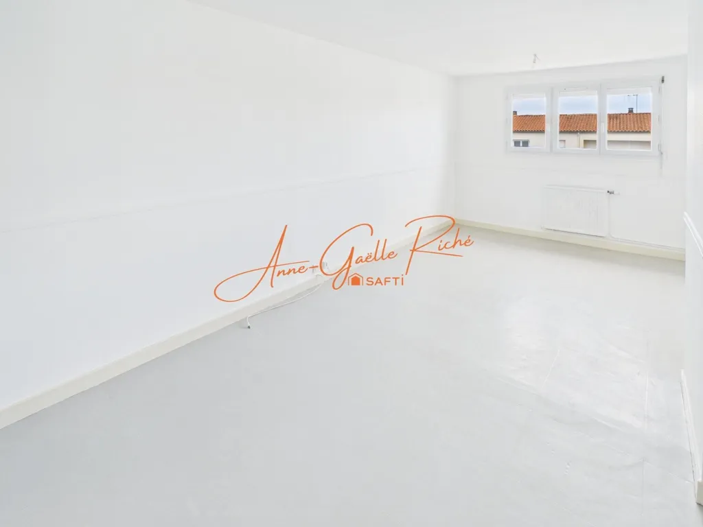 Stanze - Apartment with Private Garage in Rochefort