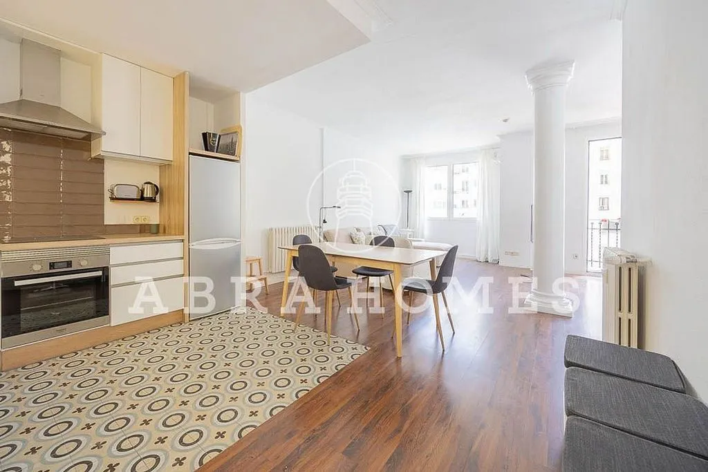 Köök - Ample Light Flat with Balcony in Recoletos