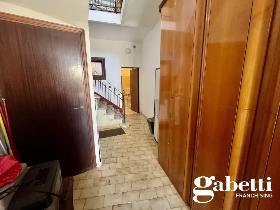 Esik - Casa Indipendente with Balcony in Portacomaro
