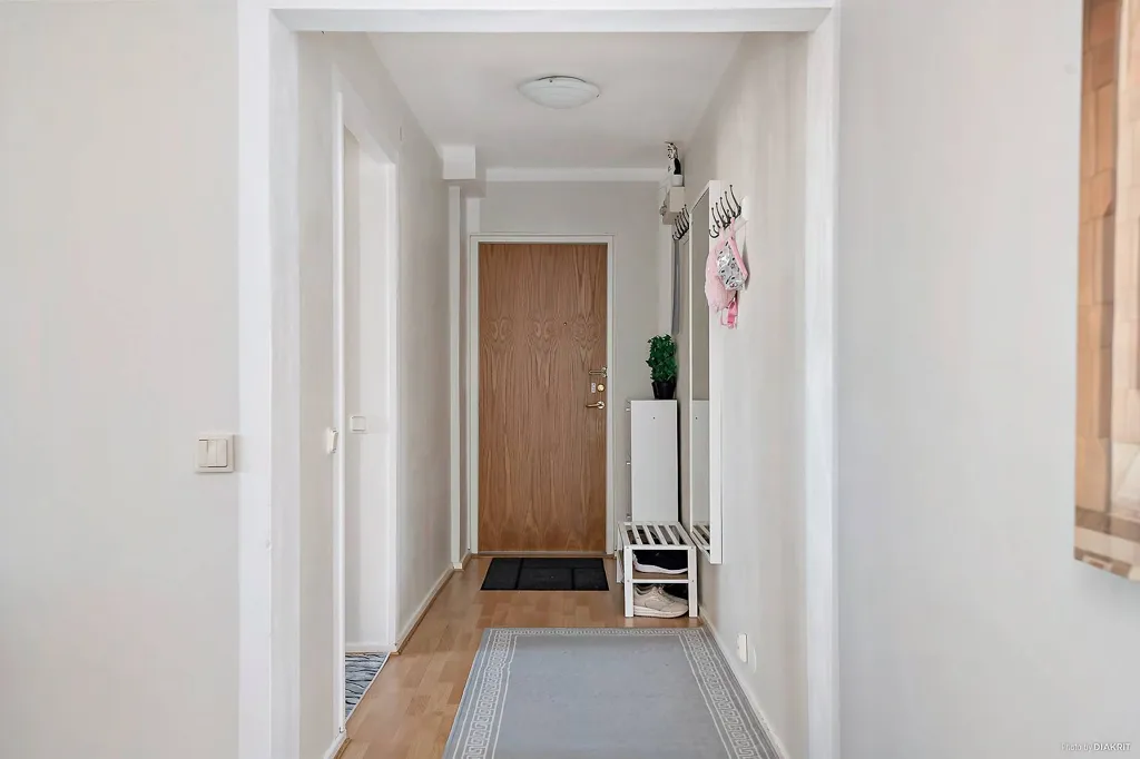 Hallway - Charming Apartment with Balcony in Almhög