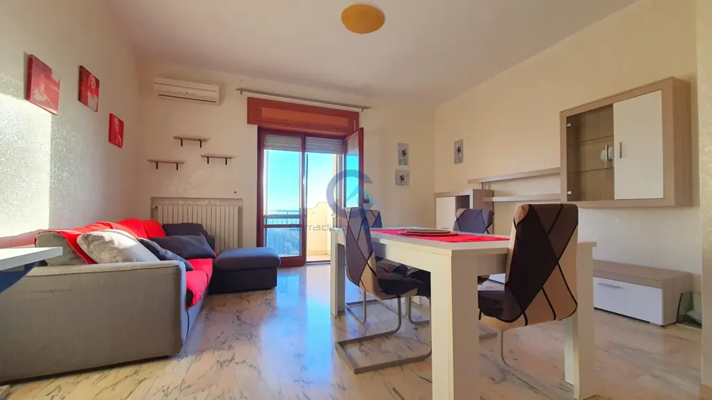 Séjour - Bright Apartment with Panoramic Balcony in Catanzaro