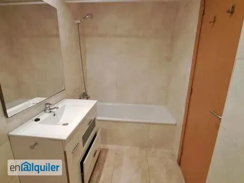 Vannitoad - Apartment with Garage in Tordera