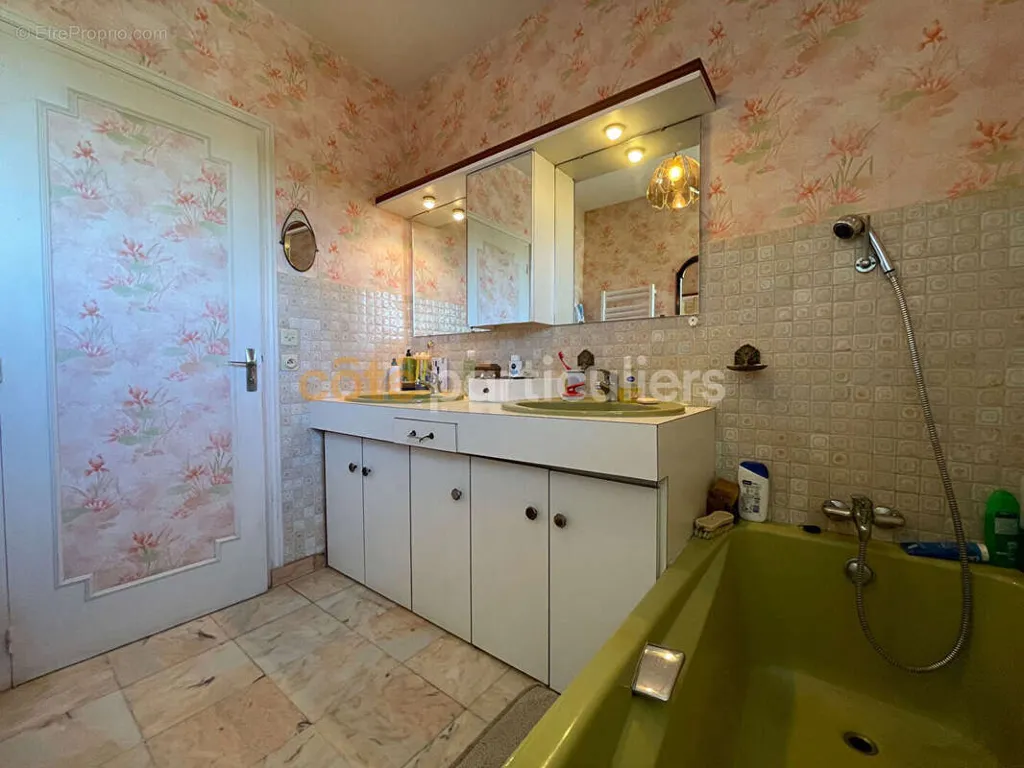 Bathrooms - Spacious House with Workshop Potential in Tourville-sur-Odon