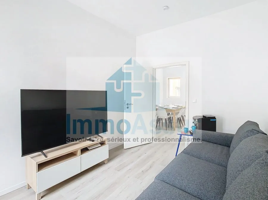 Séjour - Triplex en Colocation avec Balcon au Centre d'Esch-sur-Alzette