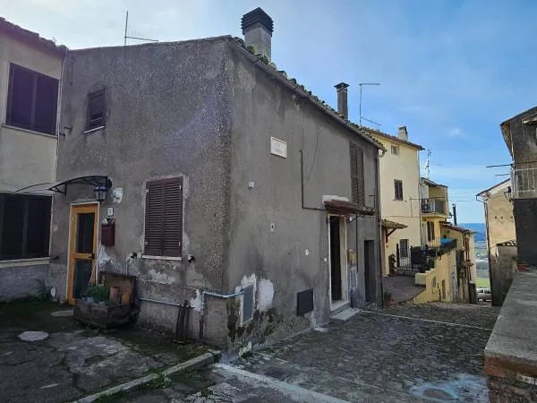 Detached House with Castle View in Giove