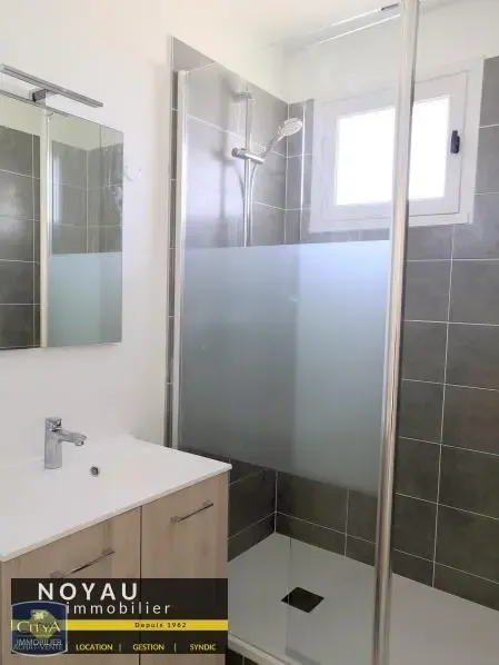 Salles de bain - Appartement avec Balcon et Parking à Alençon