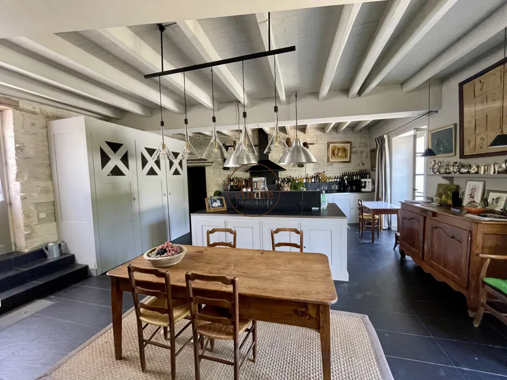 Salle à manger - Maison de Luxe avec Piscine à Rouillac