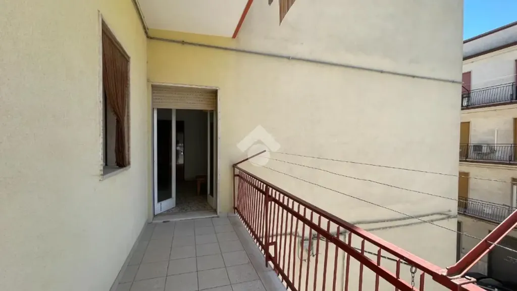 Rõdu - Bright Apartment with Balcony in Ceglie Messapica