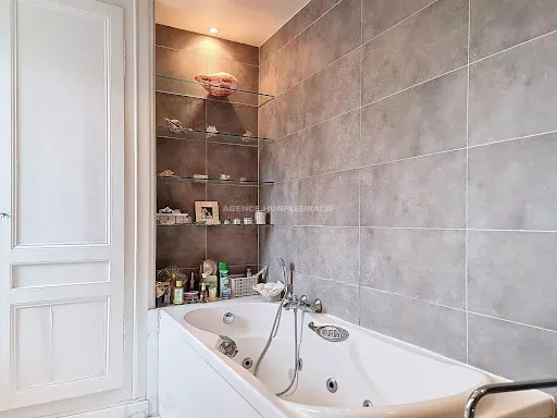 Salles de bain - Maison de Luxe avec Jardin à Honfleur