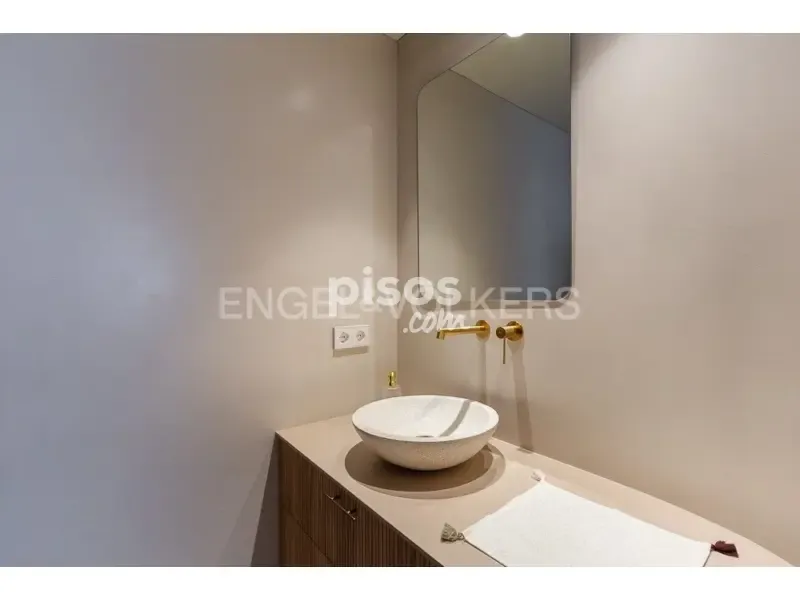 Vannitoad - Renovated Penthouse with Terraza in La Seu