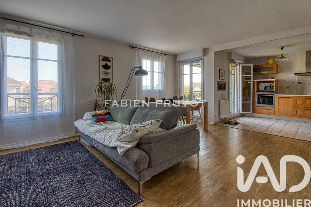 Soggiorno - Duplex with Lake View in Herblay