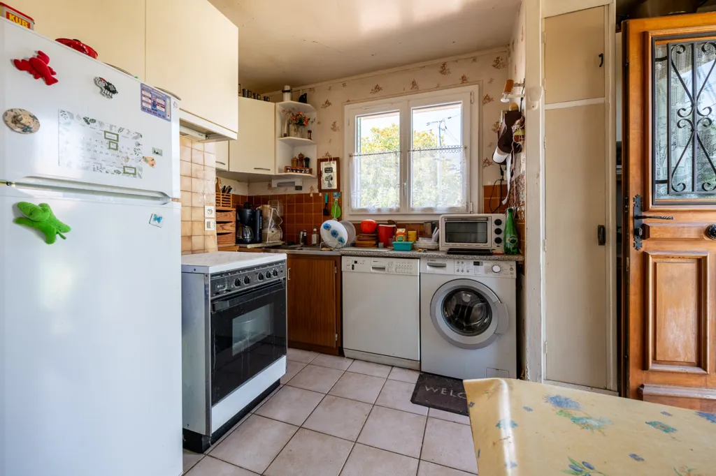Cucina - House with Aménagés Combles in Massy