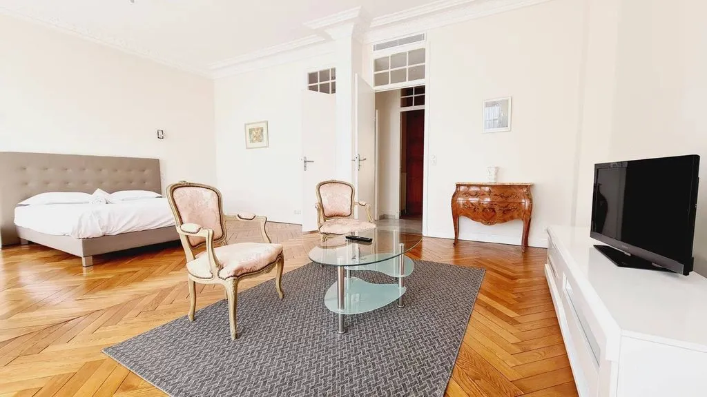 Living Room - Luxury Flat with Balcony in Cannes