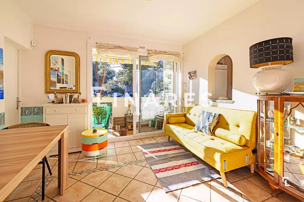 Séjour - Appartement T3 avec Balcon au Roy d'Espagne, Marseille