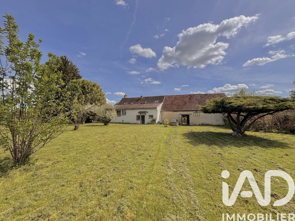 6-room house in La Motte-Tilly