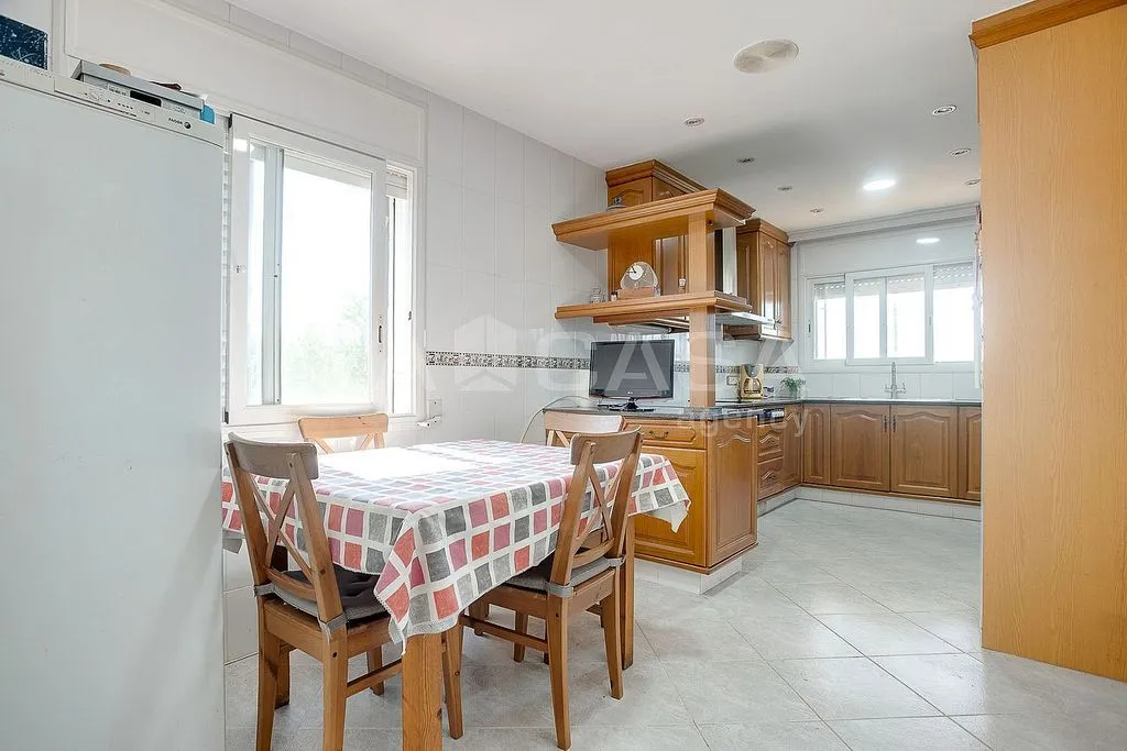Cuisine - Chalet with Terrace in Santa Eulàlia de Ronçana