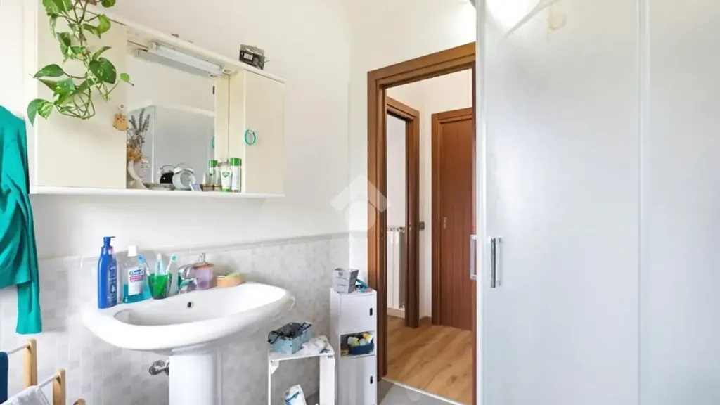 Vannitoad - Bright Apartment with Terrace in Mazzano