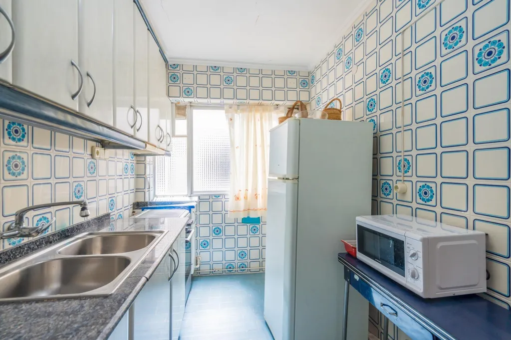 Cuisine - Apartment with Pool in Els Orriols, Valencia
