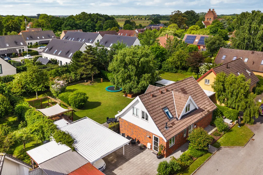 Vista aerea - Villa with Park-like Garden in Ishøj