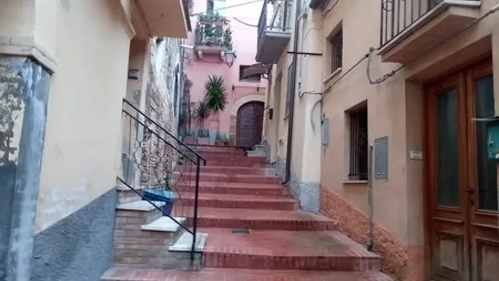 Toad - 4-Storey House with Panoramic View in Lanciano