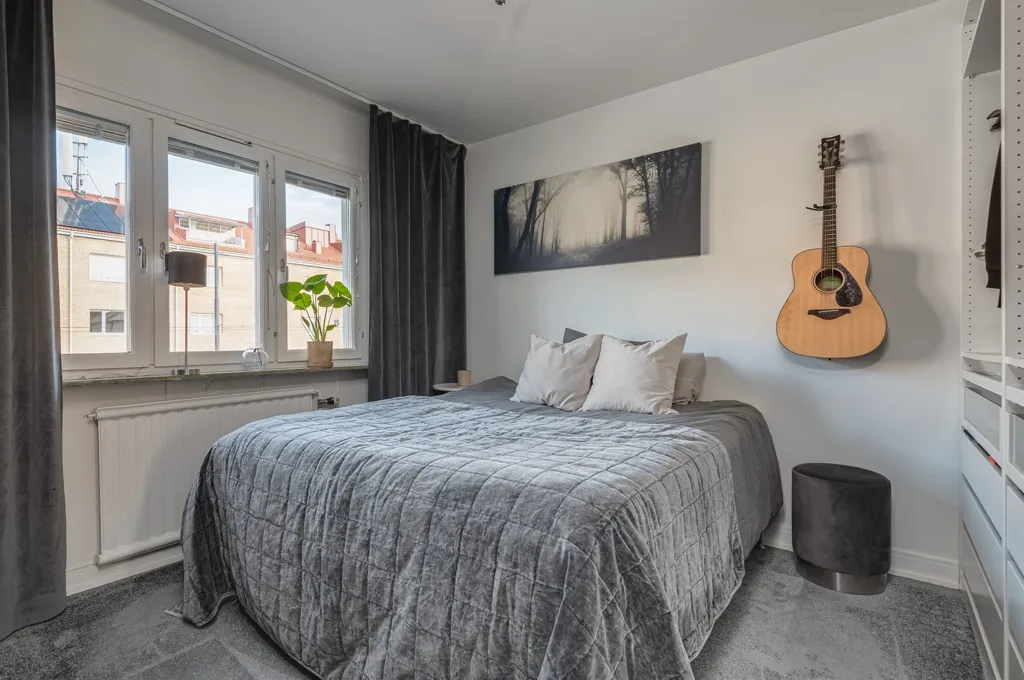 Chambres - Modernised Two-Bedroom Flat with Stylish Surfaces in Norrköping
