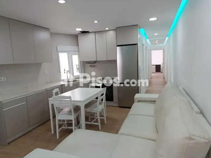 Cuisine - Fully Furnished Flat with Ascensor in Latina