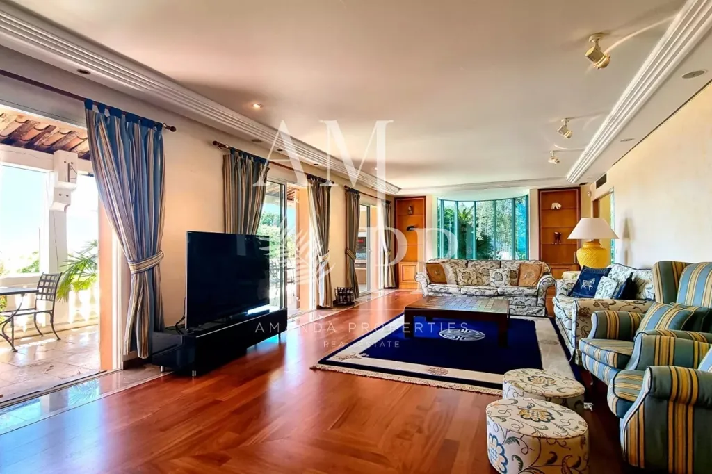 Elutuba - Luxury Villa with Sea View near Cannes