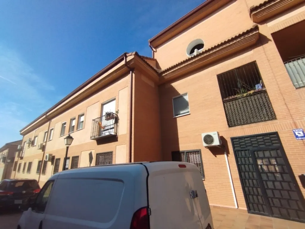 Extérieur - Garage with Secure Access in El Viso de San Juan
