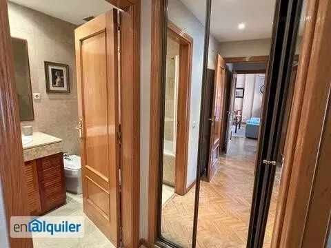 Entrée - Modern Flat with Balcony in Delicias, Madrid