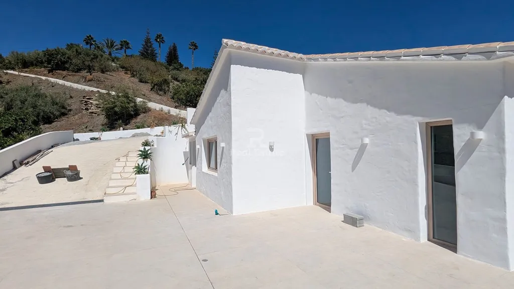 Esterno - Modern Villa with Infinity Pool near Cómpeta