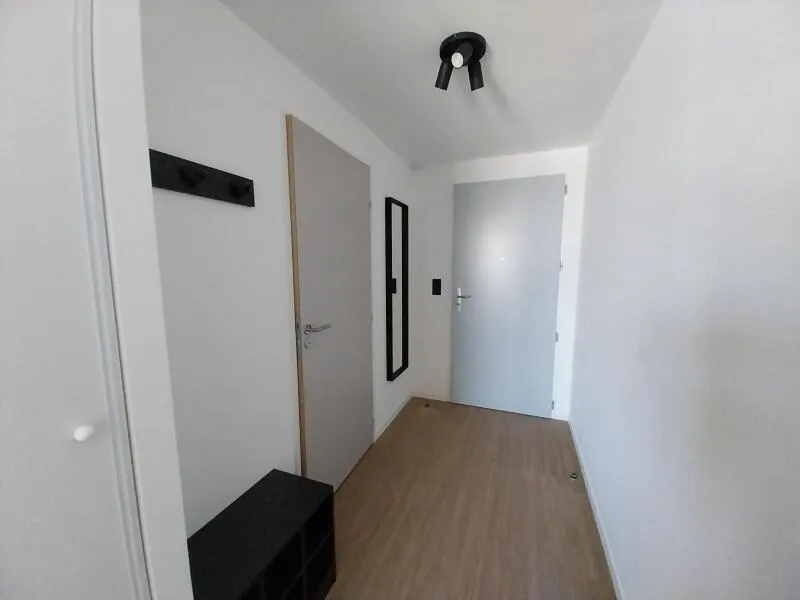 Esik - Studio in Student Residence, Orleans Centre