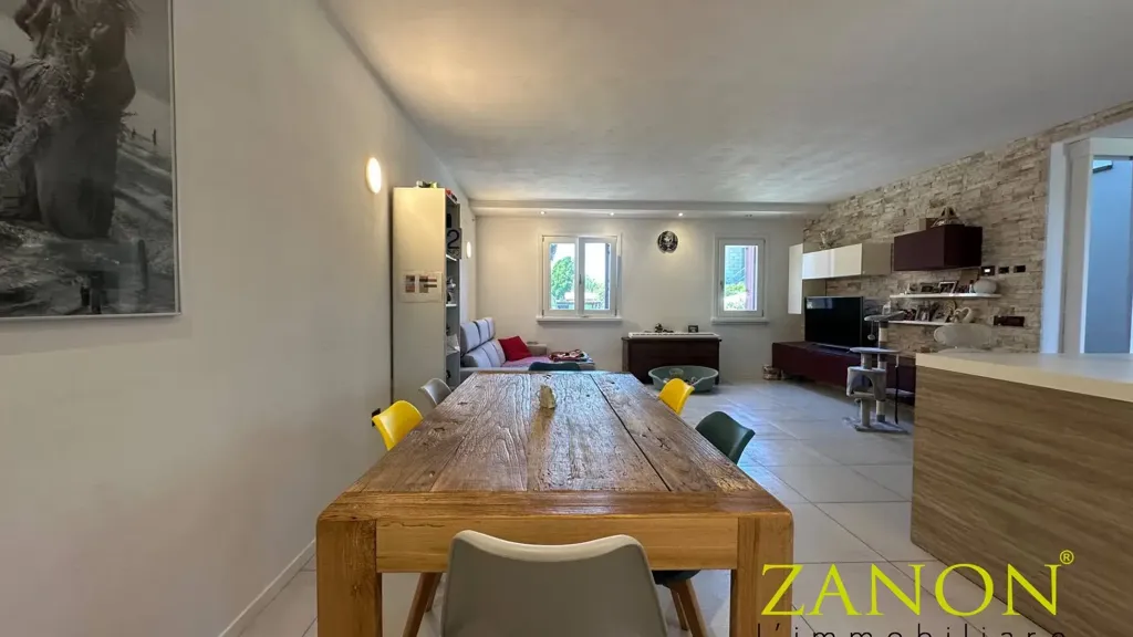 Sala da pranzo - Modern House with Garden in Codroipo