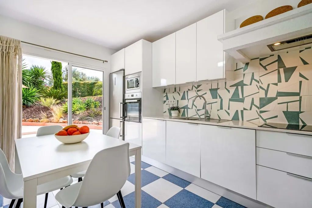 Cuisine - Renovated Villa with Pool in Pechão, Olhão